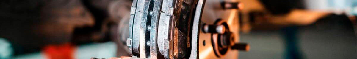 Как работают, чем отличаются автомобильные тормозные колодки 