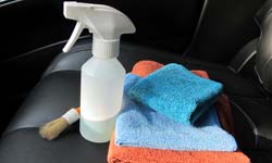Как очистить сиденья автомобиля